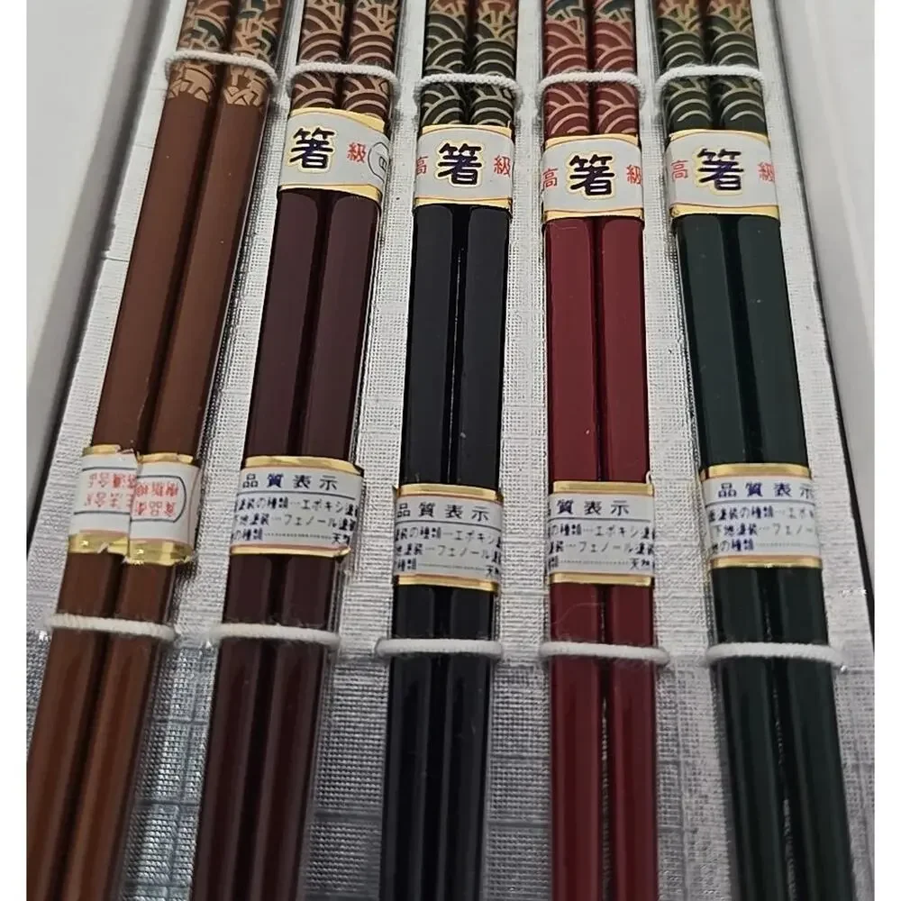 Vintage NOS Made In Japan 5 Pairs Chopsticks Lacquered Floral Pattern U308